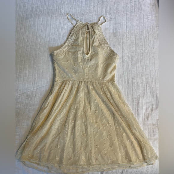 American Eagle Cream Lace Dress! Never Worn, Tags Attached! - Picture 3 of 4